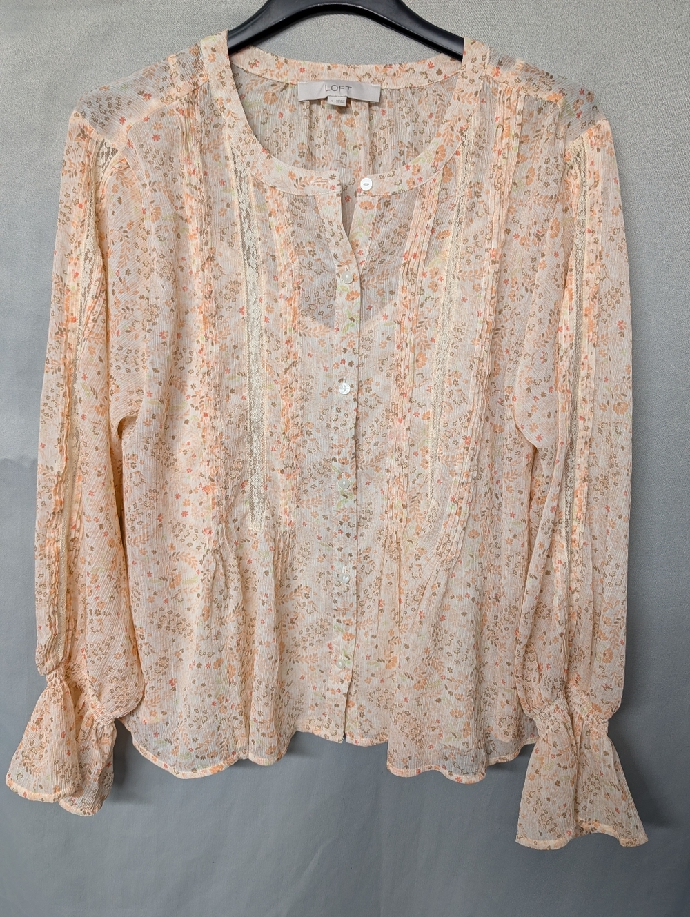 LOFT Women's Peach Floral Button-Front Blouse Size Medium